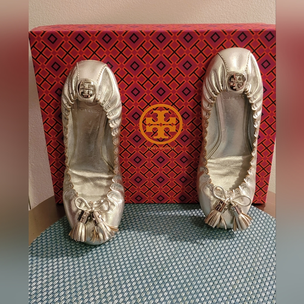 Tory Burch silver Reva Tassels size 7